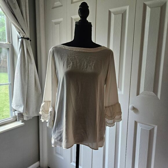 LOFT Tops - Loft blouse size mp